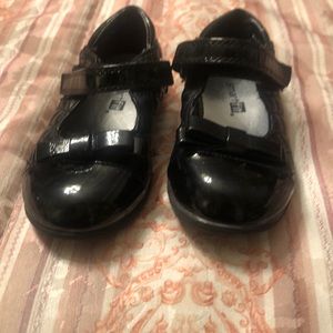 Toddler girls black shoes